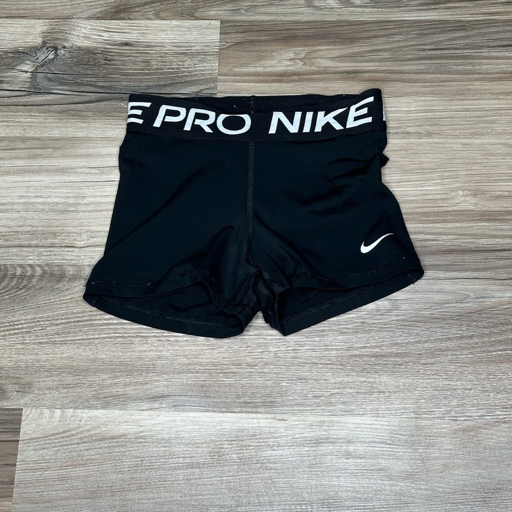 Black Nike pros